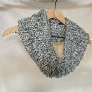 LOFT ~ Cowl neck ~ knit grey black